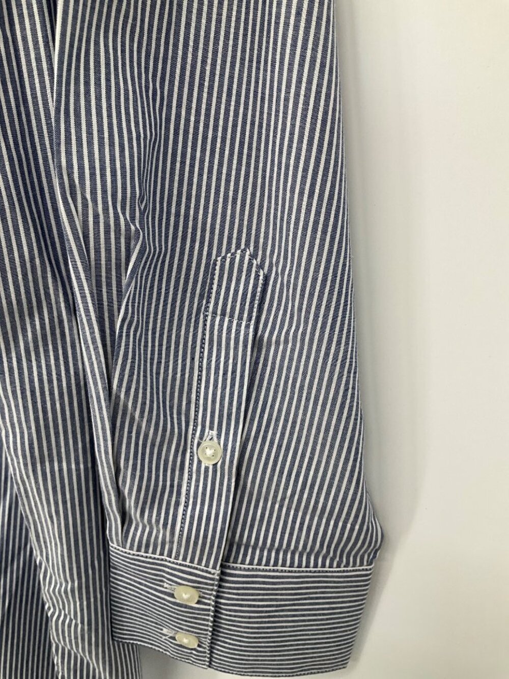 Banana Republic size Small NEW Blue white stripe button-front blouse - Picture 5 of 8